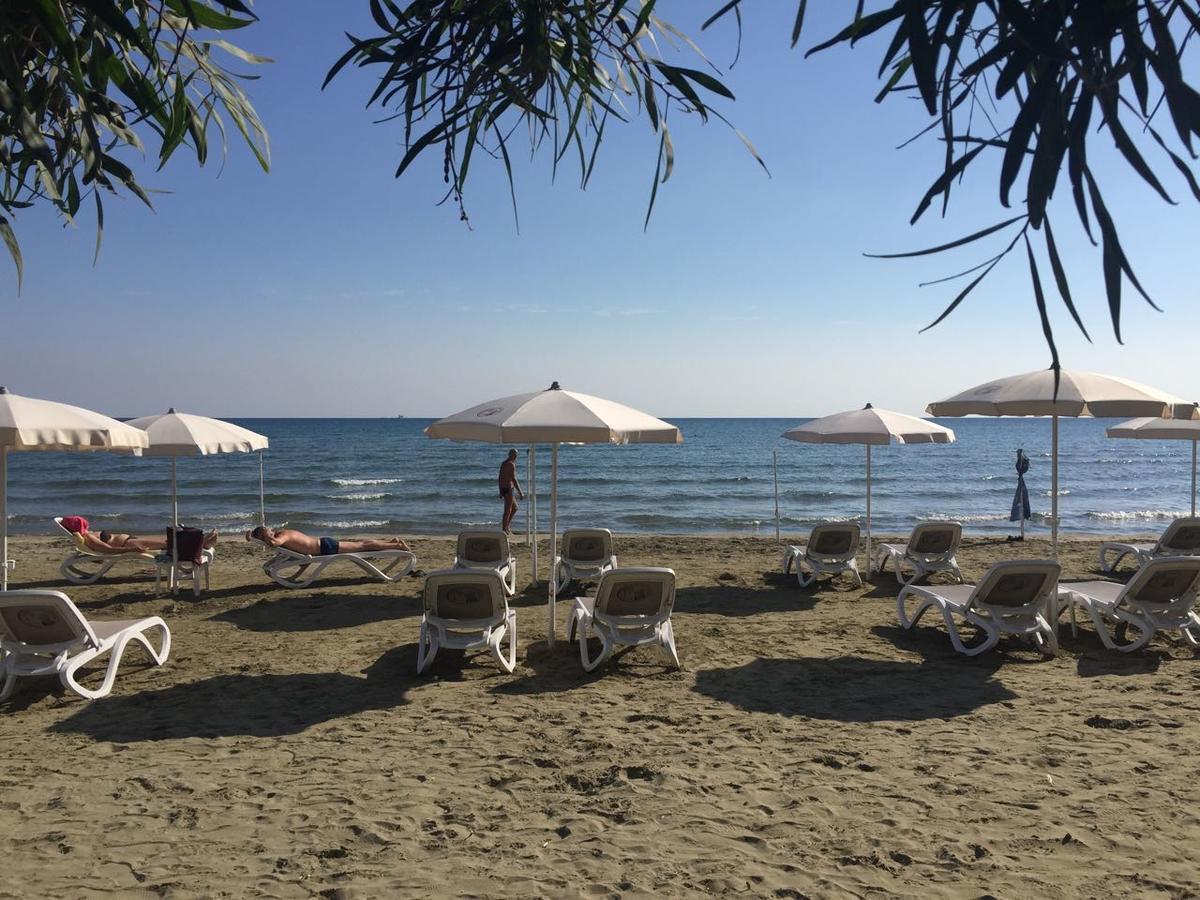 16 Sandy Beach ลาร์นาคา ภายนอก รูปภาพ